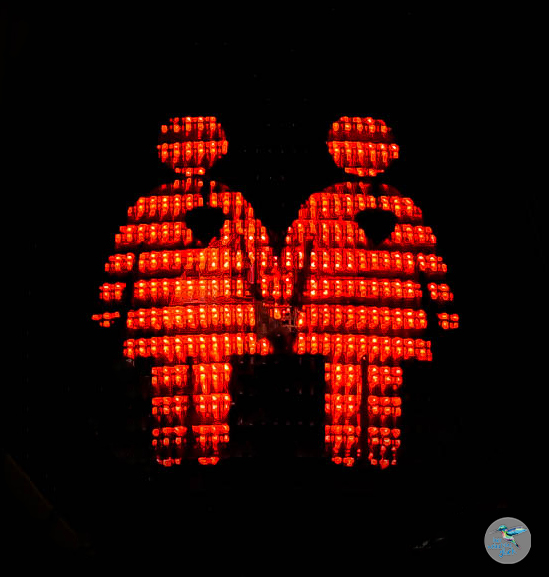 Das Glockenbachviertel mit seinen gleichgeschlechtlichen Ampelzeichen - love is love!