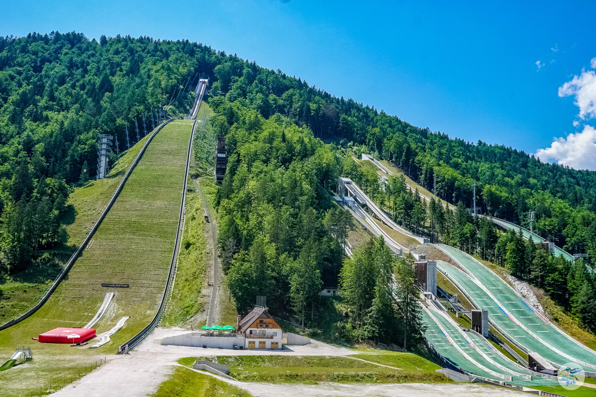 Zwischenstop bei der größten Flugschanze der Welt in Planica