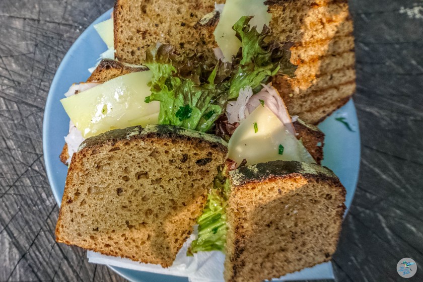 Hausgemachte Speisen mitten im Grünen